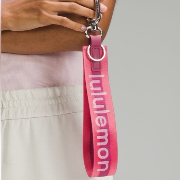 Lululemon Never Lost Keychain Wordmark NWT Sakura Pink/Washed Mauve/White - Picture 3 of 11